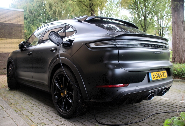 Porsche Cayenne Coupé Turbo E-Hybrid
