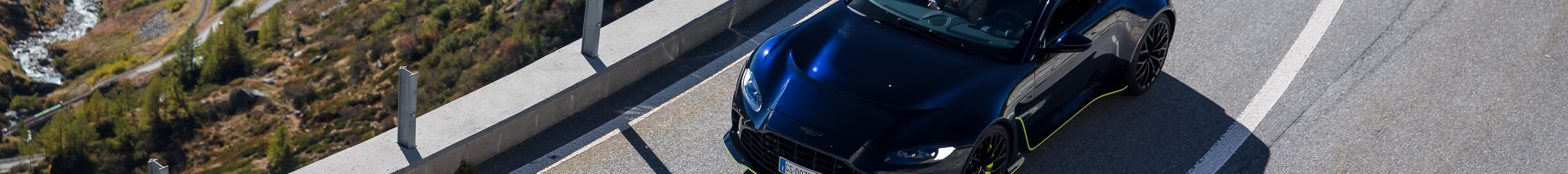 Aston Martin V12 Vantage Roadster 2023