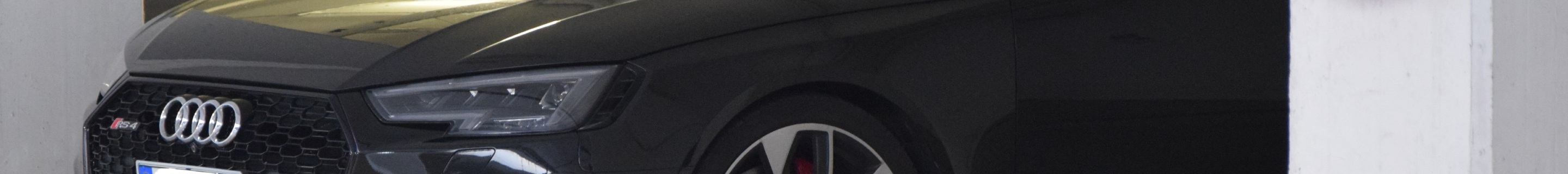 Audi RS4 Avant B9