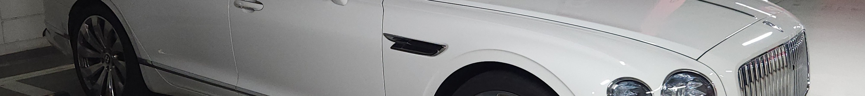 Bentley Flying Spur V8 2021