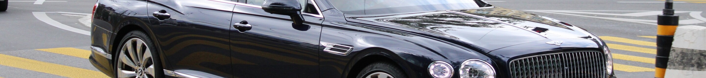 Bentley Flying Spur V8 2021