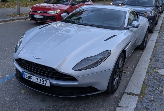 Aston Martin DB11 V8