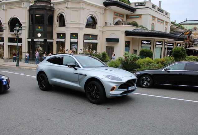 Aston Martin DBX
