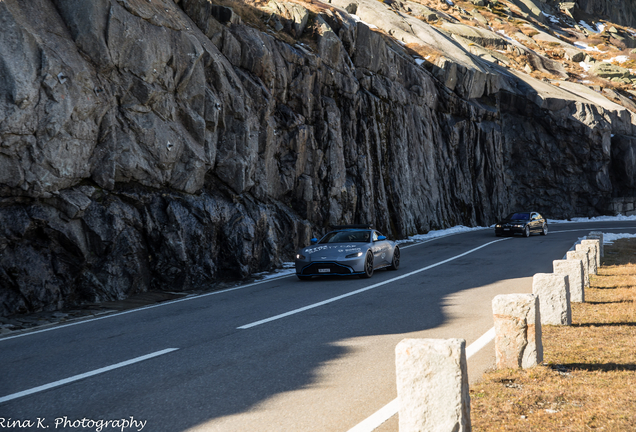 Aston Martin V8 Vantage 2018