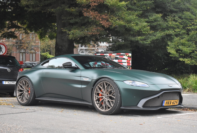 Aston Martin V8 Vantage 2018