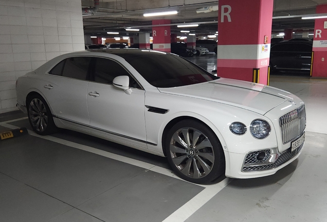 Bentley Flying Spur V8 2021