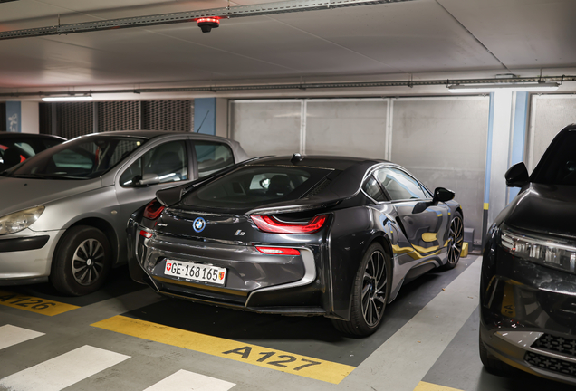 BMW i8