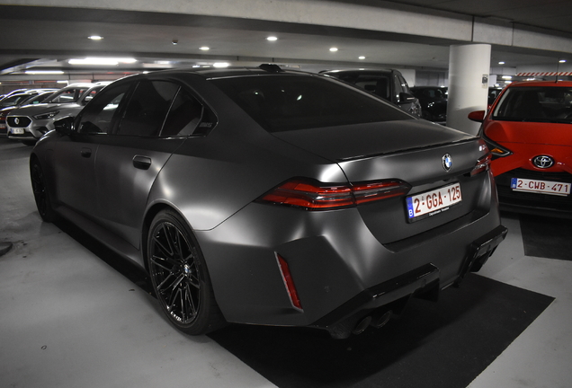 BMW M5 G90