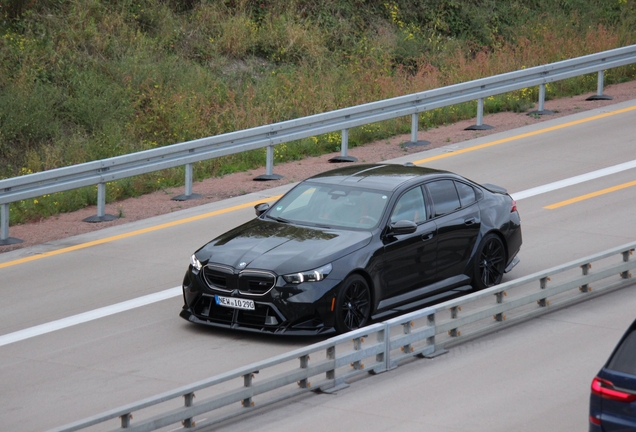 BMW M5 G90
