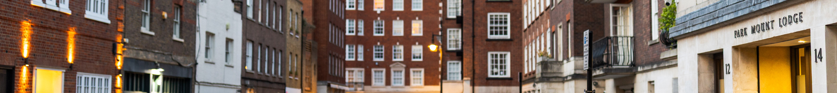 Aston Martin DB9 2013