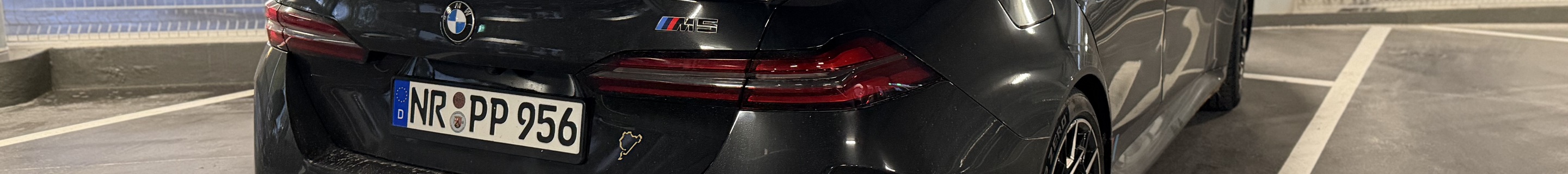 BMW M5 G90