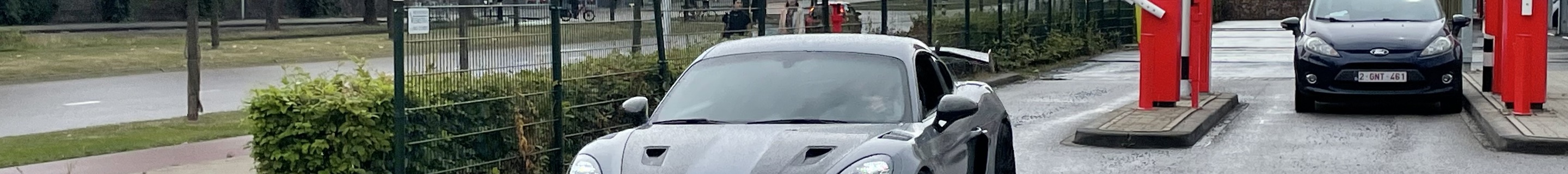Porsche 718 Cayman GT4 RS Weissach Package