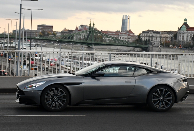 Aston Martin DB11