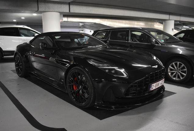 Aston Martin DB12 Volante