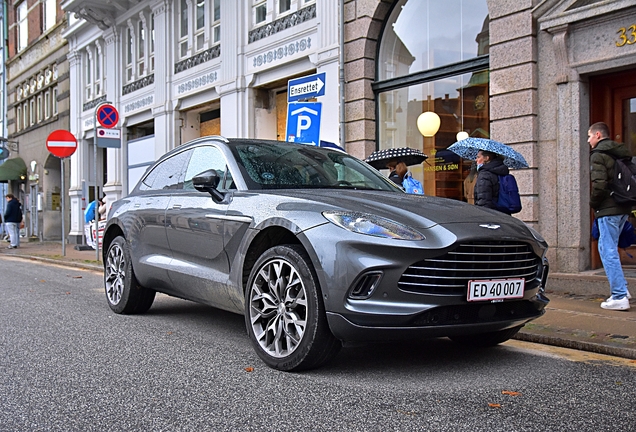 Aston Martin DBX