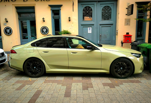 BMW M5 G90