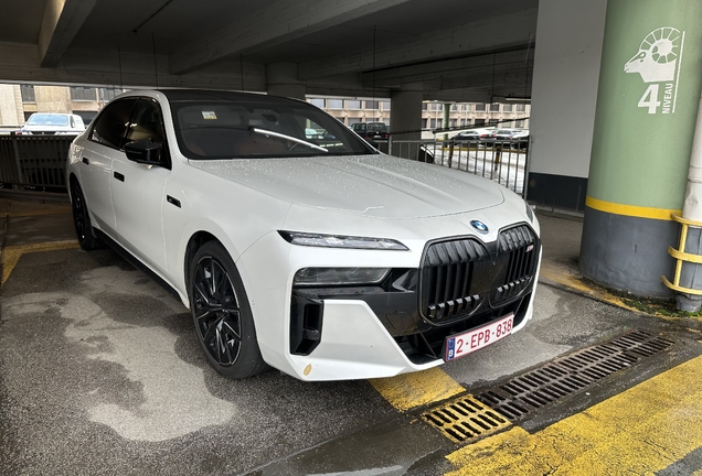 BMW M760e xDrive