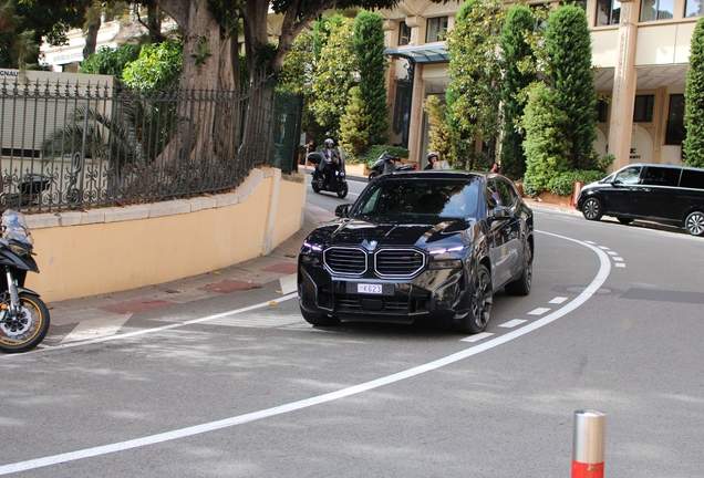 BMW XM G09 Label Red