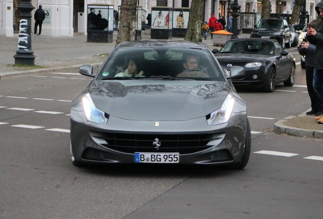Ferrari FF