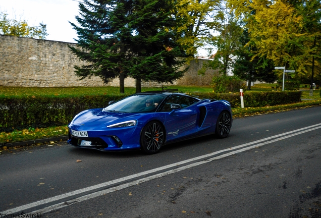 McLaren GT