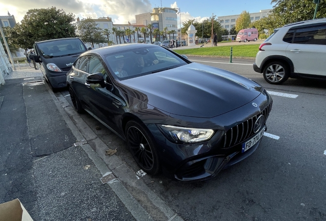 Mercedes-AMG GT 63 S X290