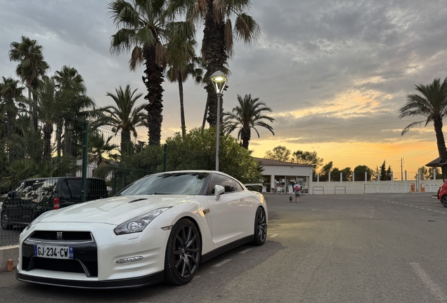Nissan GT-R 2014