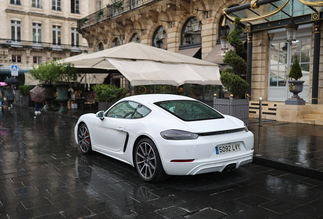 Porsche 718 Cayman GTS