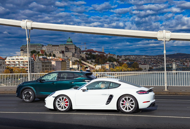 Porsche 718 Cayman S