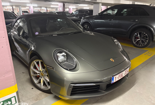 Porsche 992 Carrera 4S Cabriolet MkI