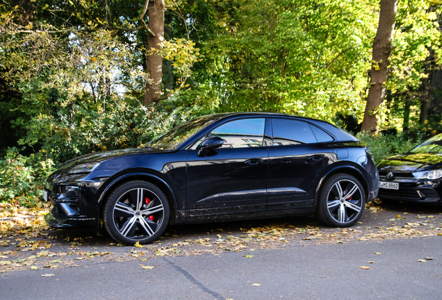 Porsche Macan EV Turbo