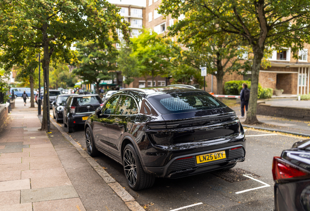 Porsche Macan EV Turbo