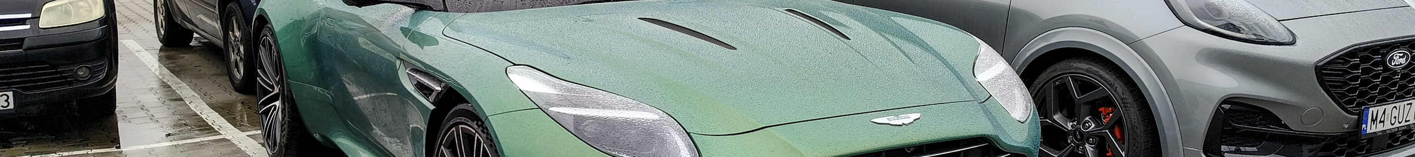 Aston Martin DB12