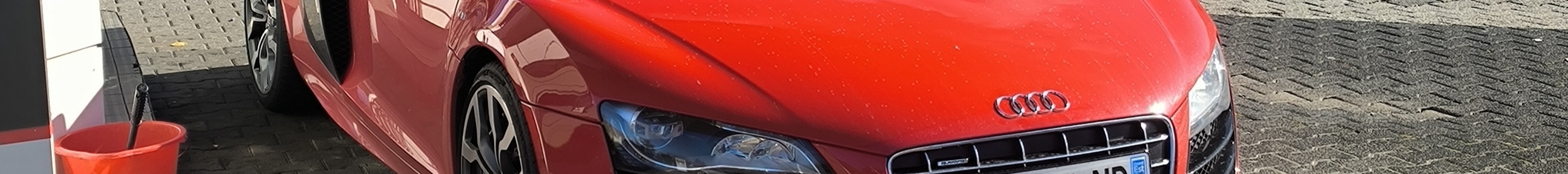 Audi R8 V10