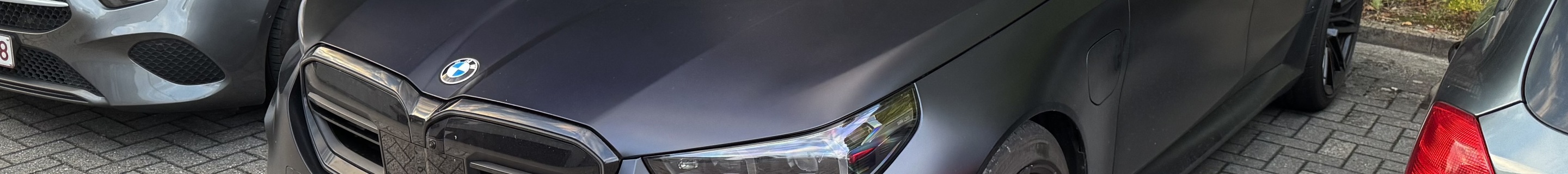 BMW M5 G90