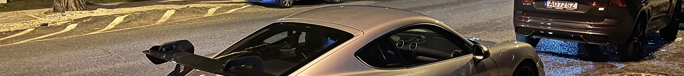 Porsche 718 Cayman GT4