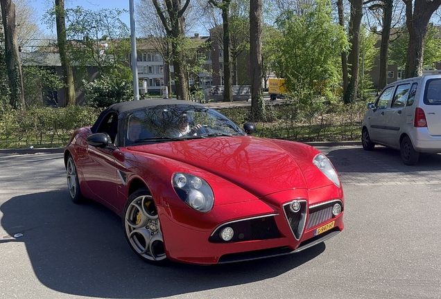 Alfa Romeo 8C Spider