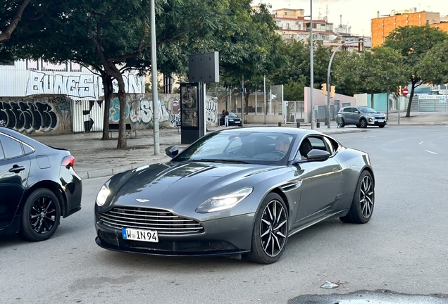 Aston Martin DB11
