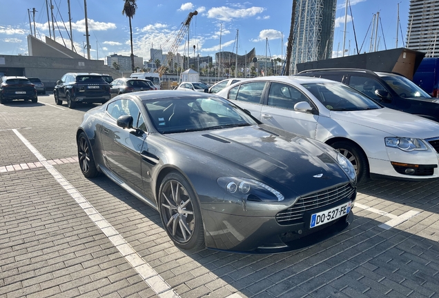 Aston Martin V8 Vantage 2012