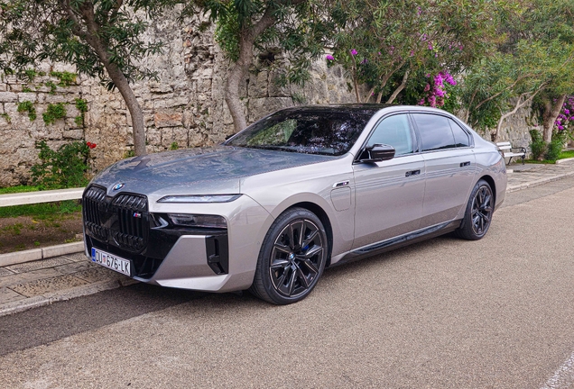 BMW M760e xDrive