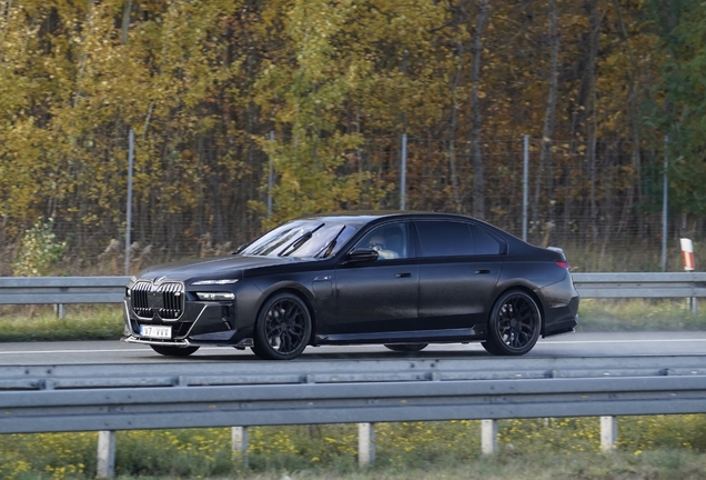 BMW M760e xDrive