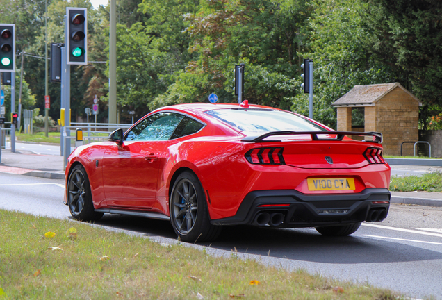 Ford Mustang Dark Horse 2024