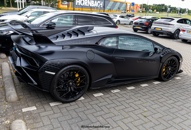 Lamborghini Huracán LP640-2 STO