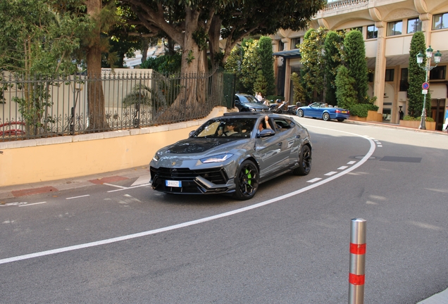 Lamborghini Urus Performante