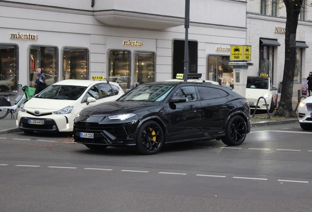 Lamborghini Urus Performante