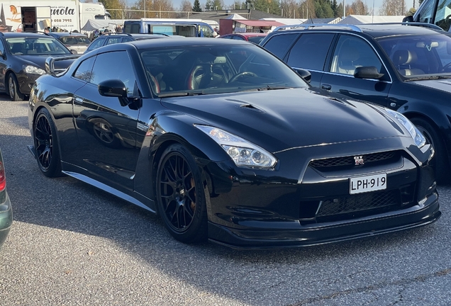 Nissan GT-R