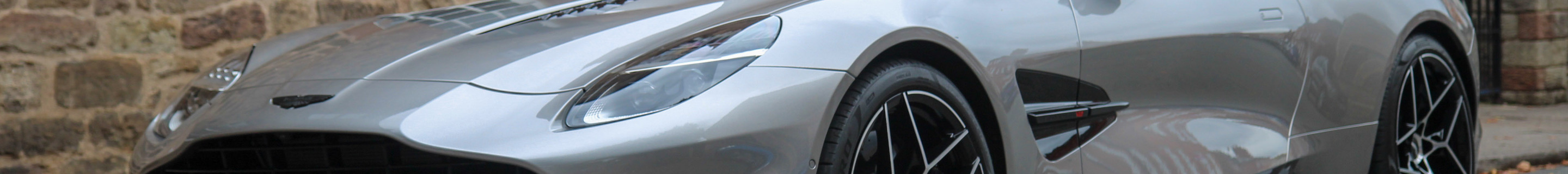 Aston Martin Vanquish 2025