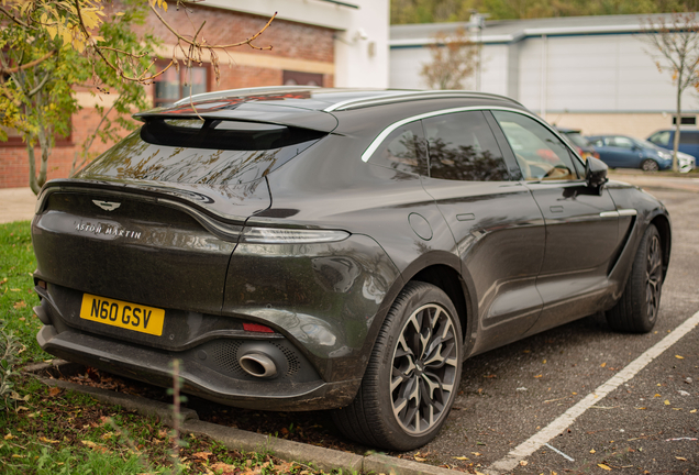 Aston Martin DBX