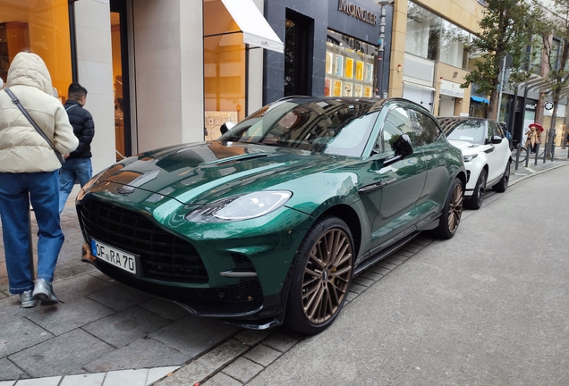 Aston Martin DBX707