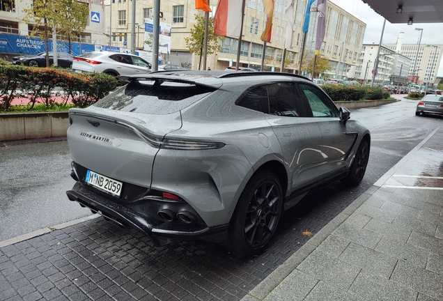 Aston Martin DBX707