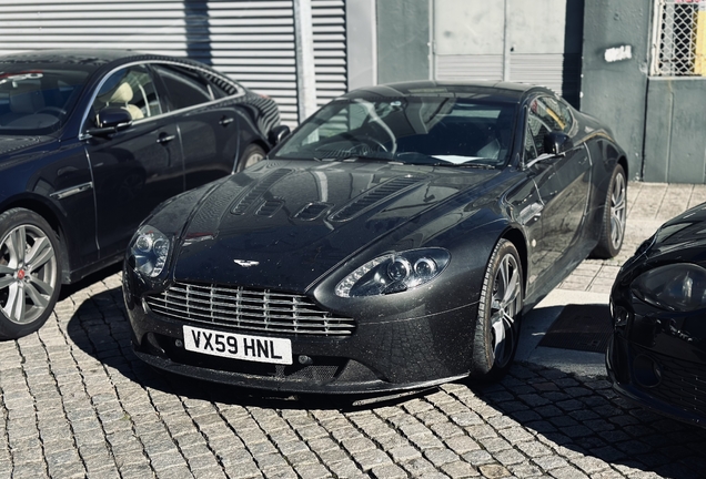 Aston Martin V12 Vantage